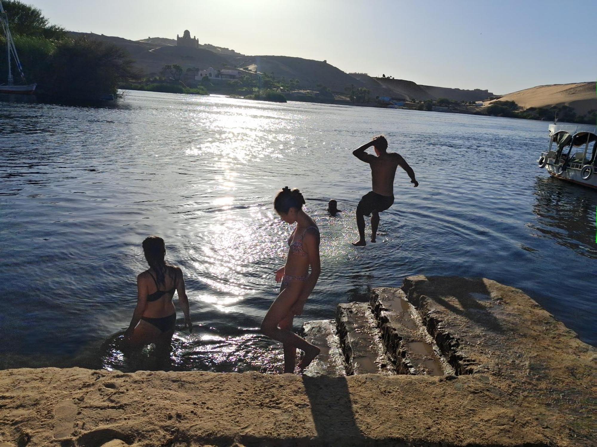 Seko Kato Nile View Hostel Aswan Exterior photo